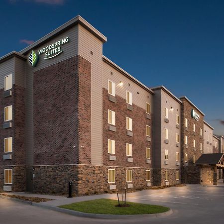 Woodspring Suites Coralville Iowa City Exterior photo